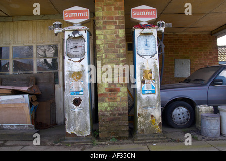 Vecchio benzina pompa benzina 1920s 1930S UK Foto Stock