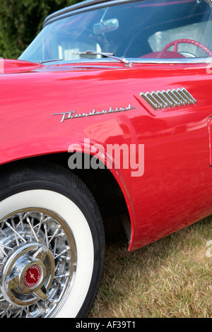 1957 Ford Thunderbird in Cartier 'Style et Luxe' concorrenza al Festival di Goodwood di velocità. Foto Stock