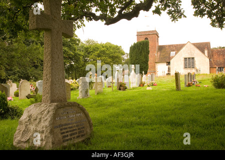 Tomba di Sir Arthur Conan Doyle Minstead nuova foresta Hants UK Foto Stock