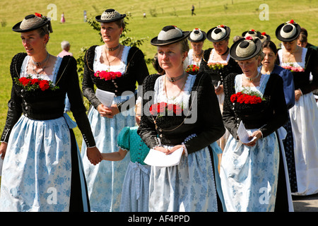 Festa della processione del Corpus Domini Wackersberg Alta Baviera Germania Foto Stock