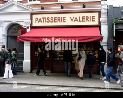 Patisserie Valerie panificio Old Compton street west end di Londra Inghilterra Foto Stock