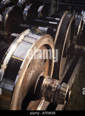 Carrozza ferroviaria ruote in attesa di riparazione Foto Stock