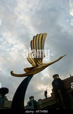 Conosciuta anche come la città di Gotham Singapore s Park View edificio è un fantastico esempio di over the top design Art Deco Foto Stock