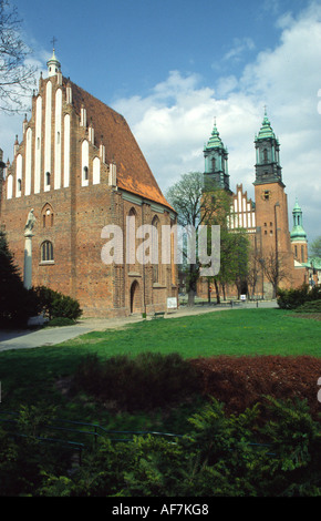 Basilica di San Pietro e Paolo, la cattedrale, Ostrow Tumski, Poznan, Polonia Foto Stock