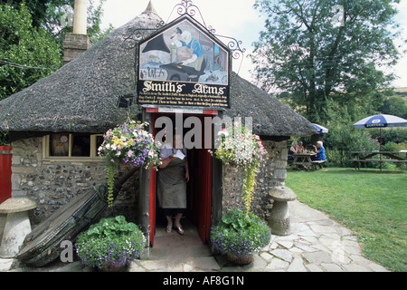 La Smith's Arms Pub, Godmanstone, Dorset, Inghilterra Foto Stock