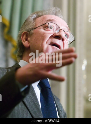 Yuri Temirkanov Khatuevich (sopportato il 10 dicembre 1938) è un conduttore russo Foto Stock