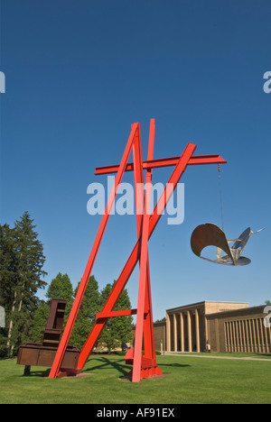 Michigan Bloomfield Hills Cranbrook Art Museum installazione dell'artista Mark DiSuvero outdoor moderna scultura di metallo Foto Stock