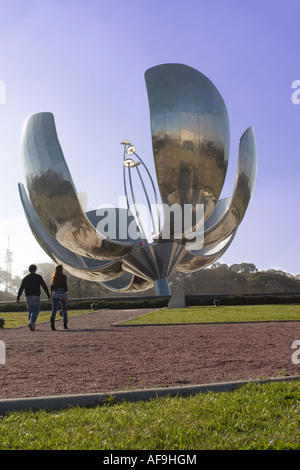 Floralis Generica monumento, Buenos Aires Foto Stock