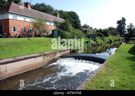 Fiume Salwarpe nella vigna Park, DROITWICH, WORCESTERSHIRE, England, Regno Unito Foto Stock