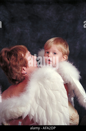 Nonna e nipote angeli. San Paolo, Minnesota Foto Stock