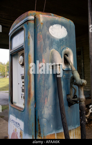 Vecchio gas vintage maniglia di pompa si trova in Virginia Foto Stock
