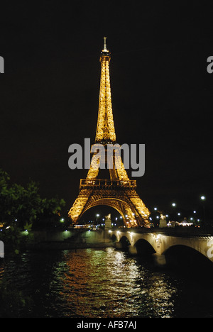 Eifell torre a Parigi - Francia Foto Stock