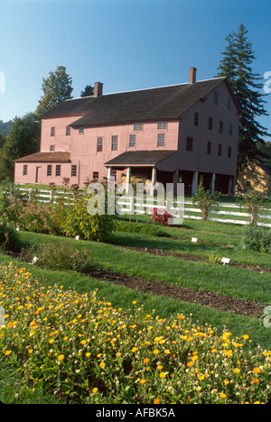 Massachusetts, New England, Hancock Shaker Village giardino delle erbe, costruito 1790 lavanderia e negozio di macchine MA044, MA044 Foto Stock