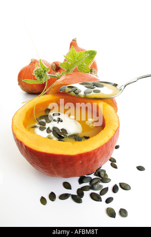 Crema di zucca zuppa in semi di zucca, i semi di zucca Foto Stock