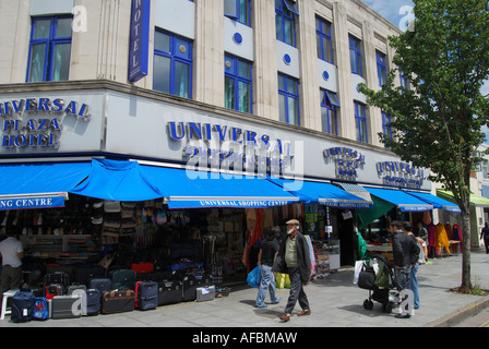 Universal Shopping Centre, il Broadway, Southall, London Borough of Ealing, Greater London, England, Regno Unito Foto Stock