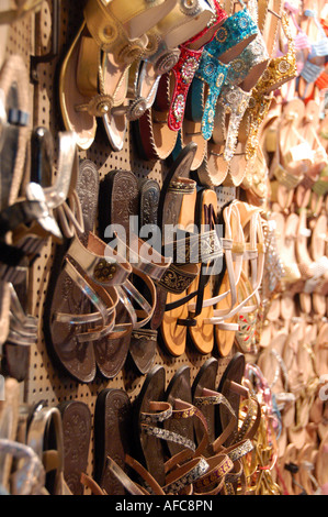 Negozio di scarpe in Mumbai, India Foto Stock