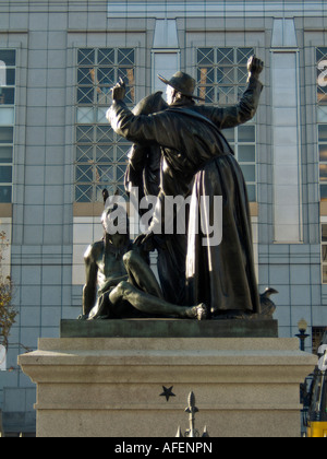 I Pionieri monumento (1894) in piazza del Municipio. Il Civic Center di San Francisco. Lo Stato della California. Stati Uniti d'America. Foto Stock