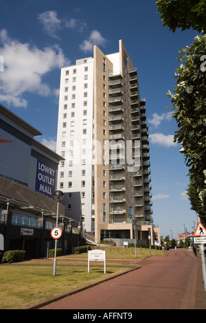 Manchester Salford Quays sovrano nuovo punto alto alloggiamento privato al Lowry Centre Foto Stock