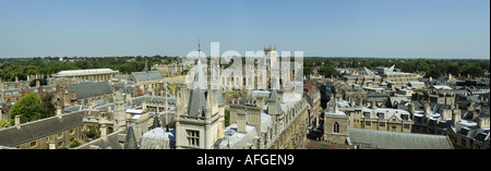 Una vista panoramica del centro di Cambridge dal grande chiesa di Santa Maria Foto Stock
