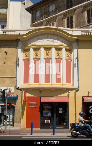 Nizza Costa Azzurra Francia - l'art deco entrata ormai defunta Cinema ideale Foto Stock