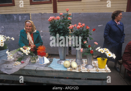 Pressione di stallo di fiori Riga Lettonia 1989 Foto Stock