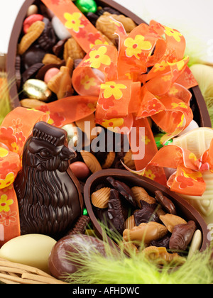 Cioccolato francese galline,uova e campane Foto Stock
