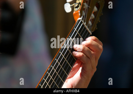 MUSICAINS intrattenimento presso un festival di strada Foto Stock