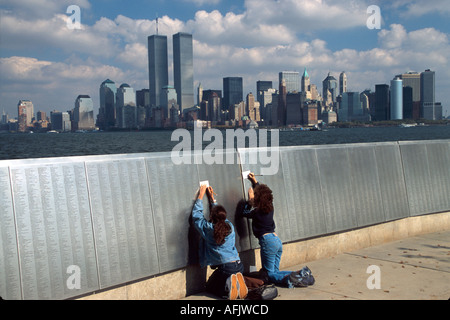 New York,Stato,New York,Città,Ellis Island Muro Americano immigrato di onore World Trade Center NY105,visitatori viaggio turismo turistico lan Foto Stock