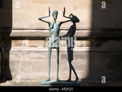 Scultura Moderna in motivi di Magdalen College di Oxford 3 Foto Stock