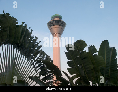 Malaysia, Sepang, l'aeroporto internazionale di Kuala Lumpur, il traffico aereo della torre di controllo Foto Stock