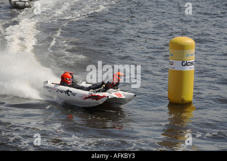 Zapcats racing sul fiume Clyde come parte del fiume di Glasgow Festival 2006 Foto Stock