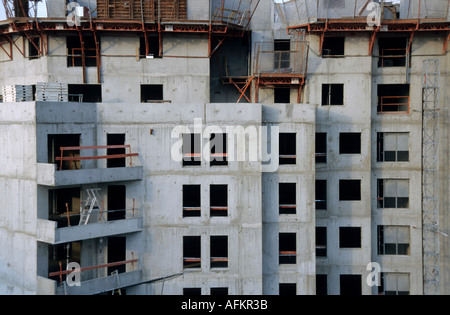 Facciata di un edificio di appartamenti in costruzione in Courbevoie sobborgo di Parigi, Francia. Foto Stock