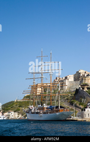 Sailt nave in Bonifacio Corsica Francia Foto Stock