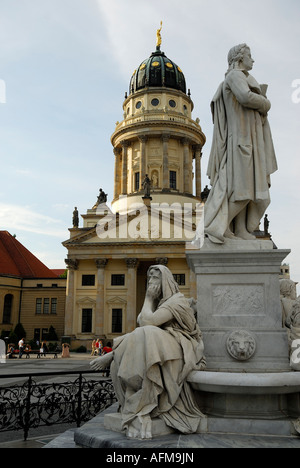 Vista della piazza gendarmemarkt a Berlino Foto Stock