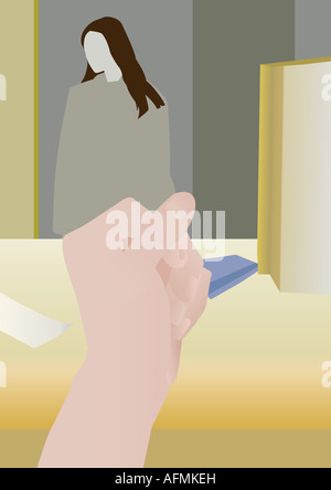 La donna in piedi di fronte a un contatore Foto Stock