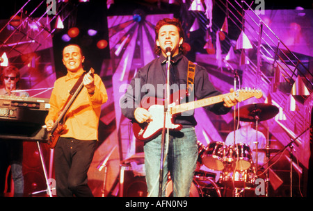 Le lacrime PER I TIMORI UK gruppo pop con Curt Smith a sinistra e Roland Orzabal Foto Stock
