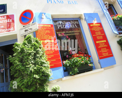 Dettaglio del pittoresco ristorante La Pétaudière all'angolo di rue Poulbot Montmartre Parigi Francia Foto Stock