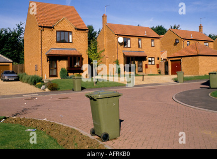 Nuove case in costruzione sul bordo di Corby, una nuova proprietà residenziale di nuova costruzione, la nuova città di Northamptonshire. Rigenerazione Corby è una vecchia città dell'acciaio degli anni '1981 1980 Foto Stock