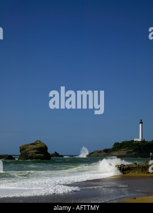 Costa di Biarritz, Francia Europa con il faro Foto Stock