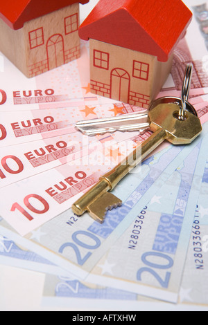 Tasti per le nuove case acquistare o investire in immobili o alloggiamento all'estero o all'estero con Euro Foto Stock