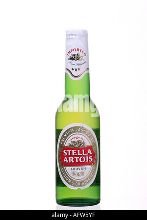 Alimenti e bevande, alcool, birra, bottiglia 'Stella Artois premium lager birra", InBev, Belgio, bottiglie, Interbrew, Additional-Rights-Clearance-Info-Not-Available Foto Stock