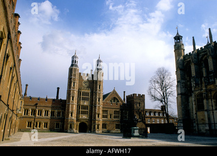 Cortile vuoto di Eton College School nr vicino a Windsor Berkshire, Inghilterra Foto Stock