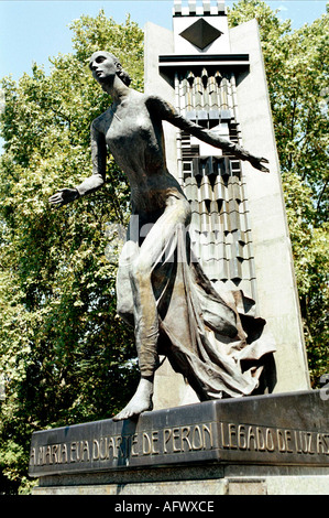 "Eva Peron e' un moderno coreografico statua di Evita in un [giardino pubblico] nel quartiere Recoleta di Buenos Aires Foto Stock