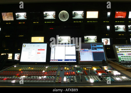 Editing di TV e la trasmissione live Galleria con attrezzature di editing Foto Stock