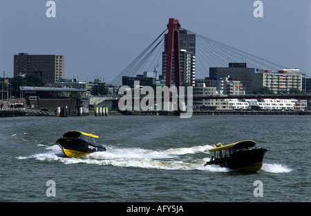 I taxi d'acqua sul fiume Nieuwe messa a Rotterdam, Olanda. Foto Stock