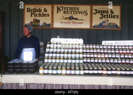 Home fatto produrre per la vendita presso il settimanale mennonita farmers market in St Jacobs, Ontario, Canada Foto Stock