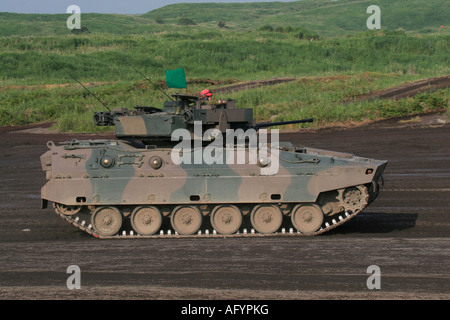 Tipo 89 fanteria corazzata veicolo combattimenti di massa in Giappone Self Defence Force Foto Stock