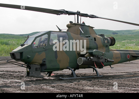 Giappone terra Self Defence Force AH-1 elicottero Cobra Foto Stock