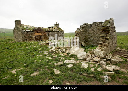 Rovinato crofters agriturismo vicino a Yesnaby Isole Orcadi Scozia UK Foto Stock