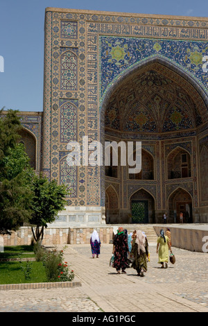 Uzbekistan, Samarcanda, Registan, Tillya Kari, Madrasa Foto Stock